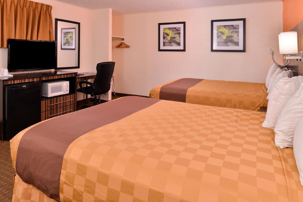 Americas Best Value Inn Ponca City Exterior photo