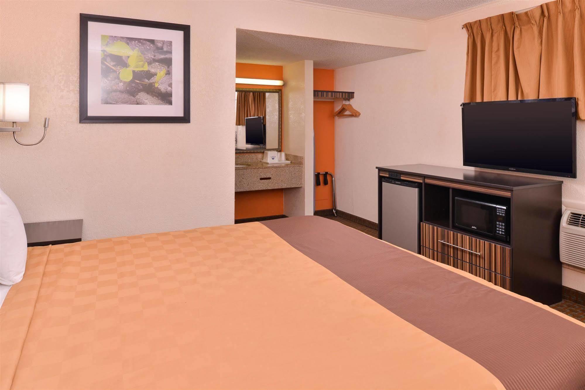Americas Best Value Inn Ponca City Exterior photo