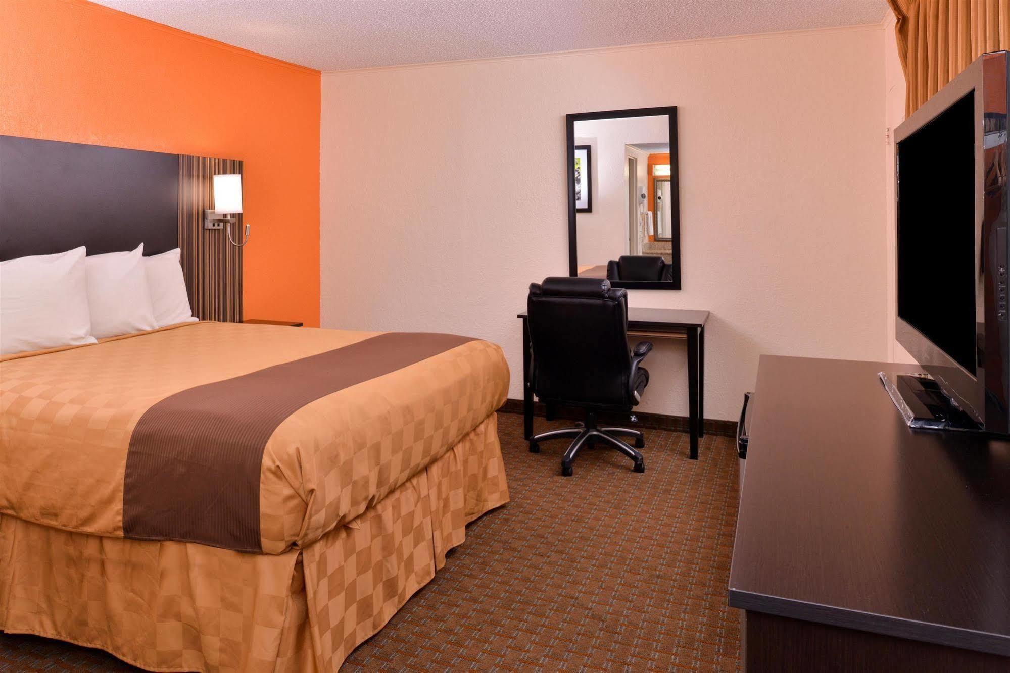 Americas Best Value Inn Ponca City Exterior photo